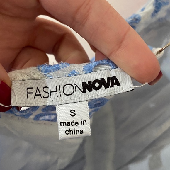 Emily Eyelet Romper - Picture 4 of 4